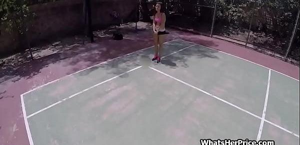  Sucked by a broke babe at the tennis court